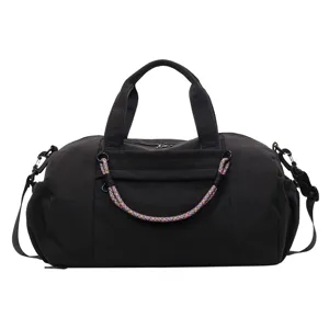 Gran bolsa de viaje deportiva gimnasio mujer negra con separacion humeda y seca practica.