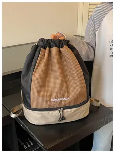 Grand sac à dos cordon avec séparation humide et sèche sac de sport fitness pour le voyage.