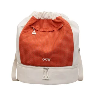 Sac à dos de natation imperméable grande capacité, séparation humide et sèche orange et blanc.
