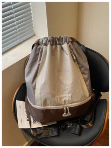 Sac à dos cordon avec compartiment sec humide, grand sac de sport fitness pour femmes.