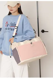 Large capacity travel shoulder bag, fashion color block duffle bag for short trips and fitness.
