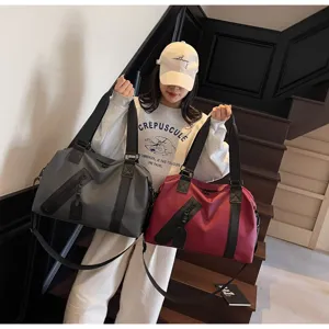 Grand sac de voyage sport pour homme, fourre-tout étanche multifonction pour fitness.
