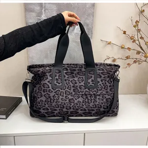 Leopardmuster Damen Reise Sporttasche stylische Fitness Umhängetasche für den Alltag.