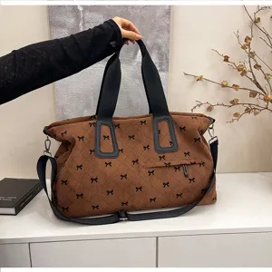 Braune Kord-Tragetasche für Damen, große Reise-Sporttasche und Yoga-Schultertasche für den Winter.