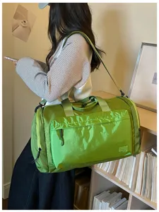 Large capacity waterproof travel duffel bag green fitness storage bag for men and women stylish