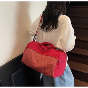 Large capacity gym duffel bag for women lightweight travel shoulder sports fitness bag.