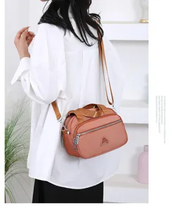 Sac à bandoulière en tissu oxford pour femme, grande capacité cabas multifonctionnel.