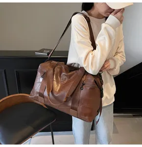 Waterproof large capacity travel duffel bag unisex vintage leather sports fitness backpack