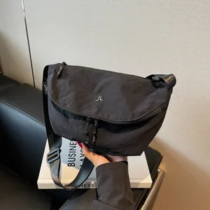 Maύρη τσάντα χιαστί από ύφασμα, casual γυναικεία τσάντα ώμου, ελαφφιά τσάντα ταξιδίου.