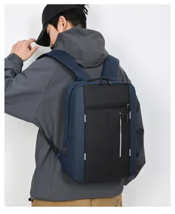 Λεπτομερής όψη casual oxford σακιδίου πλάτης φορητού υπολογιστή με θύρα USB για άνδρες.