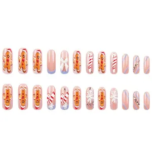 Gedetailleerd aanzicht van vierkante 3D kerst peperkoek neppe nagels met sneeuwvlokontwerp.