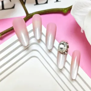 Uñas postizas degradadas rosa nude ojo de gato exquisitas con diamantes de imitación ovaladas