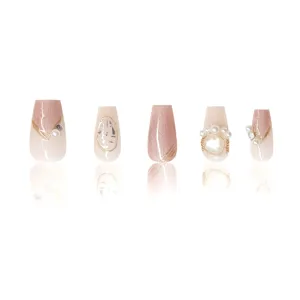 Uñas postizas hechas a mano, puntas de uñas trapezoidales de acrílico con perlas y estrás.