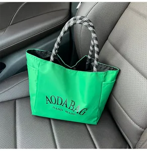 Green minimalist large capacity tote bag handbag for daily commuting and shopping