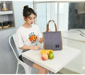 Borsa termica spessa in alluminio per pranzo, grande borsa a righe impermeabile per uso quotidiano.