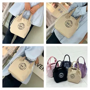 Waterproof canvas insulated lunch bag tote handbag cute cartoon bear logo multi-color options.