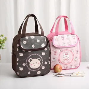 Insulated lunch bag for office workers and students, thick aluminum foil portable bento tote.