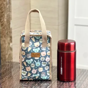 Insulated lunch bag for work, waterproof bento container handbag with cute animal cartoon pattern.