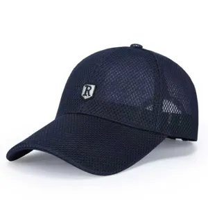 Gorra de béisbol de malla transpirable azul marino con logotipo bordado para aire libre.