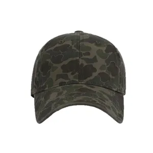 Vintage camouflage baseball cap, casual outdoor dad hat, retro tactical style sun hat.