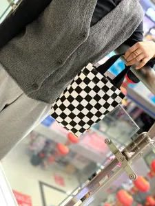 Black and white checkered canvas handbag, durable daily mini tote bag for lunch cup.