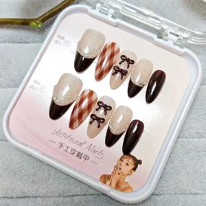 10pcs uñas postizas hechas a mano marrón cuadros lazo perla uñas postizas reutilizables