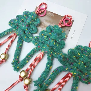 Handgemachte gestrickte Weihnachtsbaum Schlüsselanhänger, süßer geflochtener Taschenanhänger.