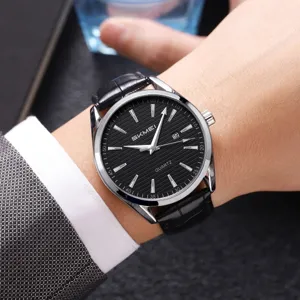 Herren Business Quarzurhr mit schwarzem Zifferblatt, Datumsanzeige und Lederarmband.