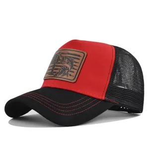 Outdoor fishing mesh baseball cap with leather patch, breathable trucker hat for summer sun.