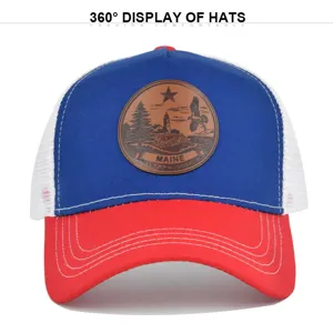 Vista detallada de la gorra trucker mesh con parche de cuero Maine, gorra de béisbol.