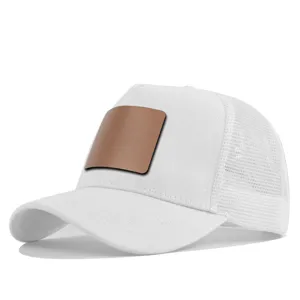 Gepersonaliseerde lederen patch trucker hoed, ademende witte mesh honkbalpet zomer.