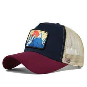 Sommer Mesh Trucker Cap mit buntem Berg Aufnäher, atmungsaktive Baseballcap für Damen und Herren.