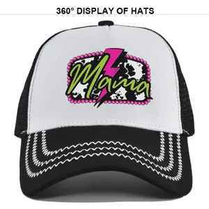 Cappellino trucker alla moda con stampa Mama, rete traspirante e visiera ondulata.