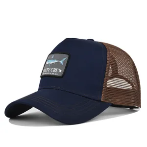 Herren Trucker Baseballcap mit Mesh-Ruecken und gesticktem Haifisch-Patch fuer Angeln im Sommer.