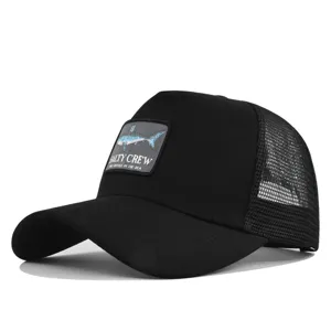 Schwarze Mesh-Trucker-Baseballkappe mit Haifisch-Aufnäher, atmungsaktive Sommertourmütze.