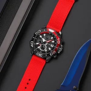Montre à Quartz pour Homme Trois Yeux Six Aiguilles Multifonction Sport Bracelet Nylon Étanche Décontracté Mode