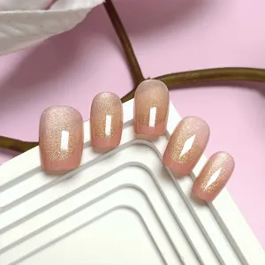 Uñas postizas hechas a mano con diseño degradado de ojo de gato, muy elegantes.