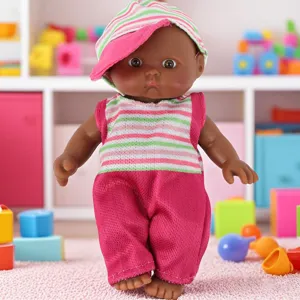Muñeca bebé negra de 5.5 pulgadas vinilo juguete tierno vista de detalle para niños