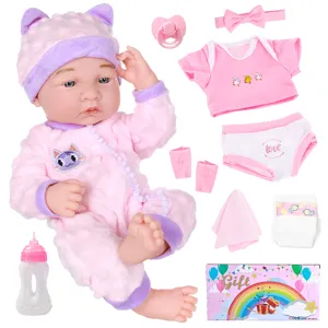 15 inch reborn pop set met zacht vinyl lichaam, roze kleding en leuke accessoires.