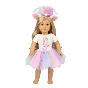 Detailansicht des 18 Zoll Puppen Meerjungfrau Outfits mit buntem Tüllrock und Haarreif.