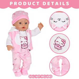 Gedetailleerd overzicht van schattige roze winter pluche poppenkleding set met kattenmotief.