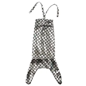 Dettaglio abito sirena argento all'americana per bambola 18 pollici, vestito squame scintillanti.