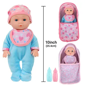 10 Zoll Vinyl Baby Puppen Set mit niedlicher Kleidung Lätzchen und Tragekörben.