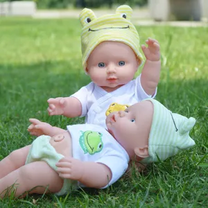 Simpatici giocattoli bambole in vinile 30cm bambole morbide di simulazione per giochi di bambini all'aperto