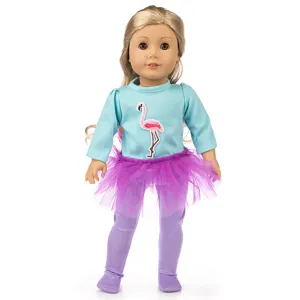 18-Inch Puppenkleidung Set mit blauem Flamingotop und lila Tutu Leggings für Puppen.