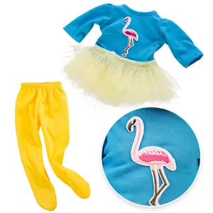 18 Zoll Puppenkleidung Detail, blaues Flamingo Kleid und gelbe Leggings fur Puppen.
