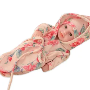 10 Zoll Reborn Puppen Bademantel Set, süße rosa Blumen Kapuze Pyjama für 25cm Puppen Kleidung.