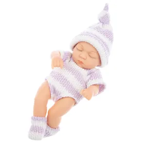 7 Zoll Reborn Baby Puppe Vinyl Kleinkind Puppe mit lila gestricktem Pullover Mütze Socken Set.