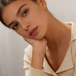 Minimalistisches goldenes Kleeblatt Herz Buchstabe A Armband zarte Mode Schmuck Stil