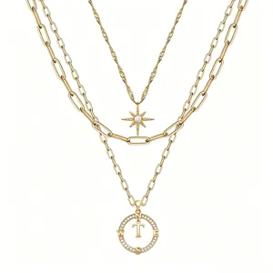 Collana multistrato dorata in stile vintage con stella bussola e lettera T ciondolo donna